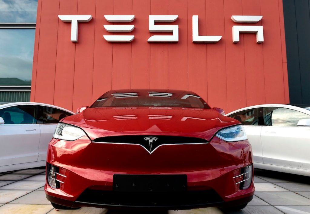 automobile-energy-technology-horizontal-tire-car-1675972-pxhere.com (1)